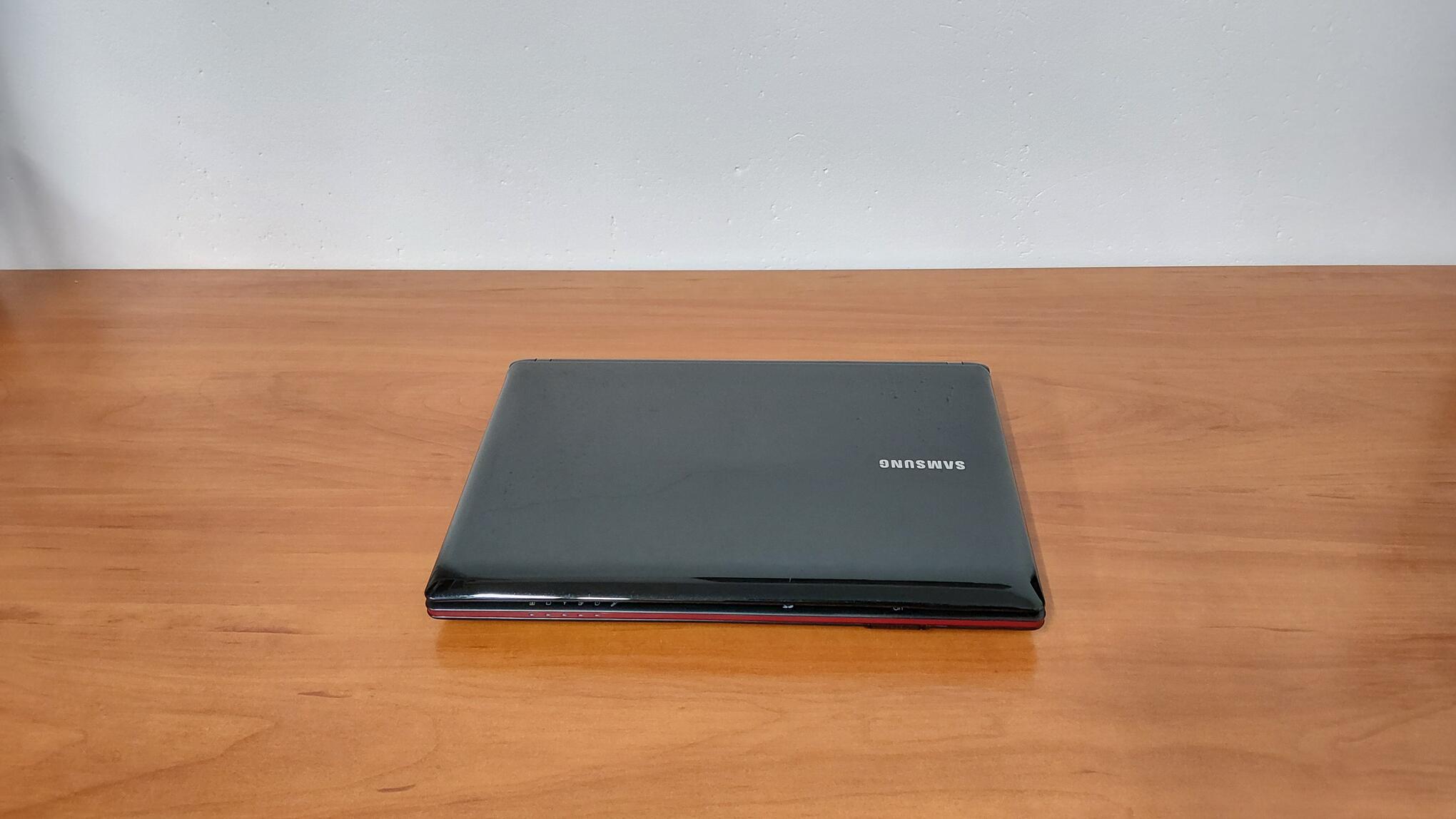 Samsung NP-N150 - Image 2